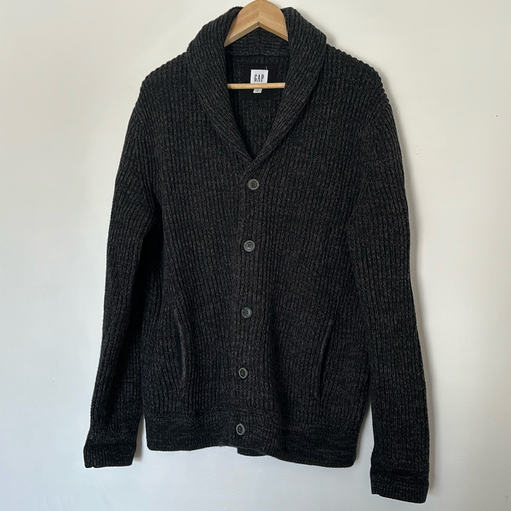 GAP Men’s Cardigan Grey Size L